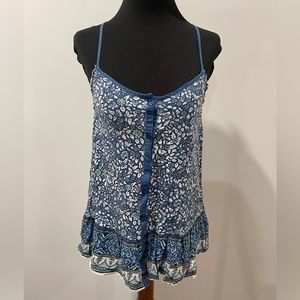 American Eagle - Blue patterned tank top with ruffled bottom